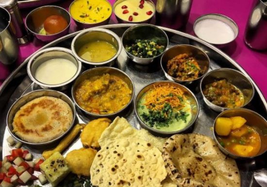 Top 9 Gujarati Thalis in Mumbai For Authentic Gujarati Food
