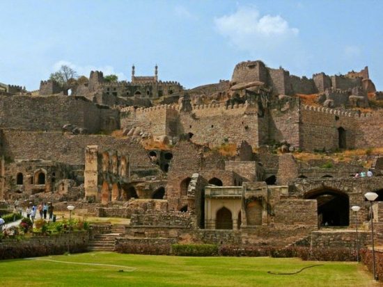 One Day Golconda Fort Tour Guide - History and Things To See